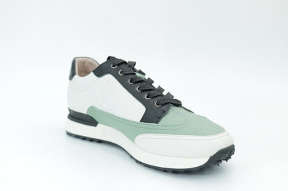 Sports shoes