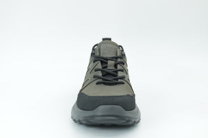 Sports shoes