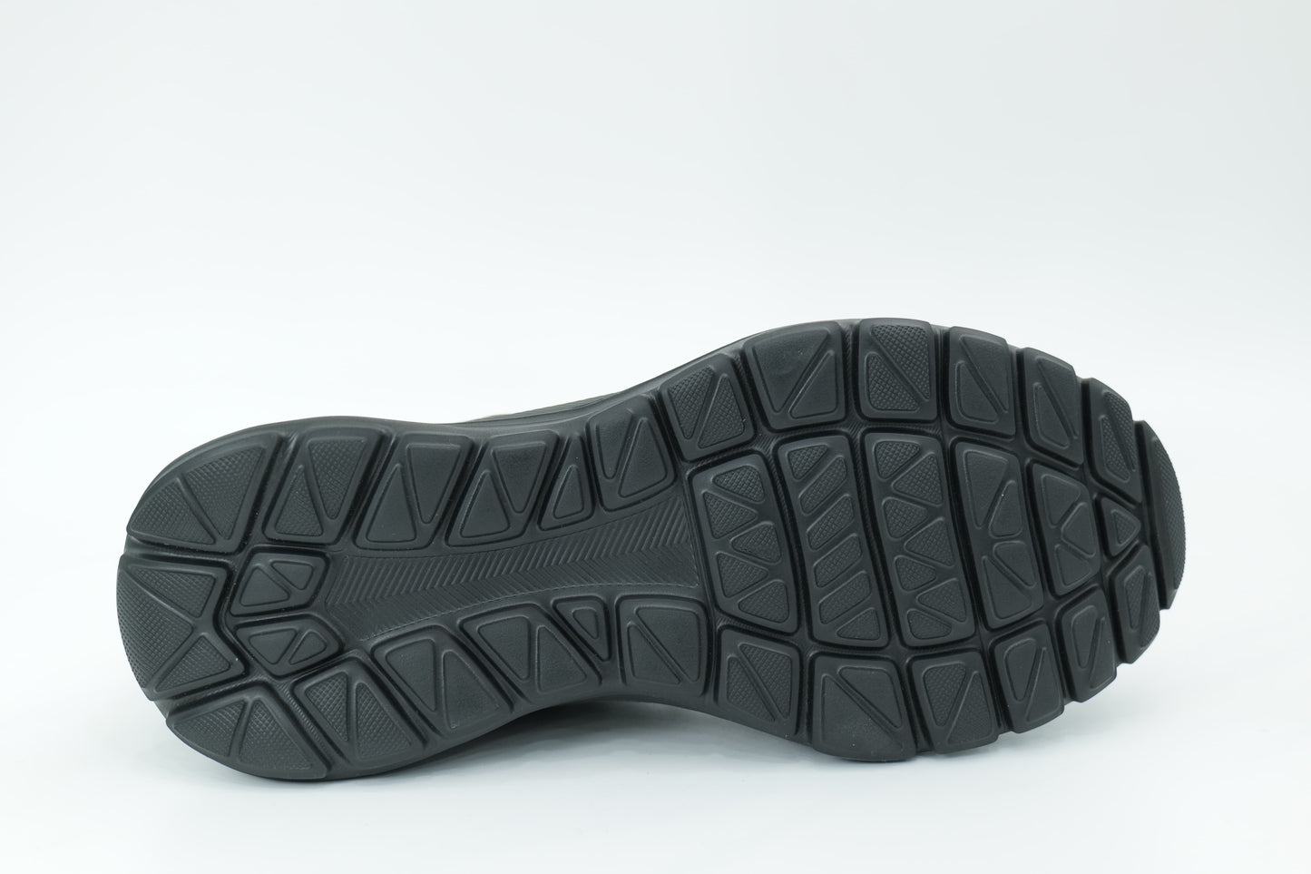 Sports shoes