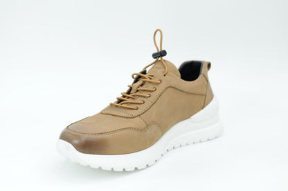 Sports shoes
