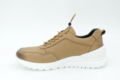 Sports shoes