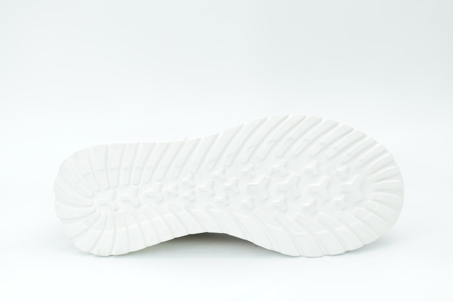 Sports shoes