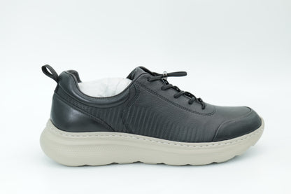 Sports shoes