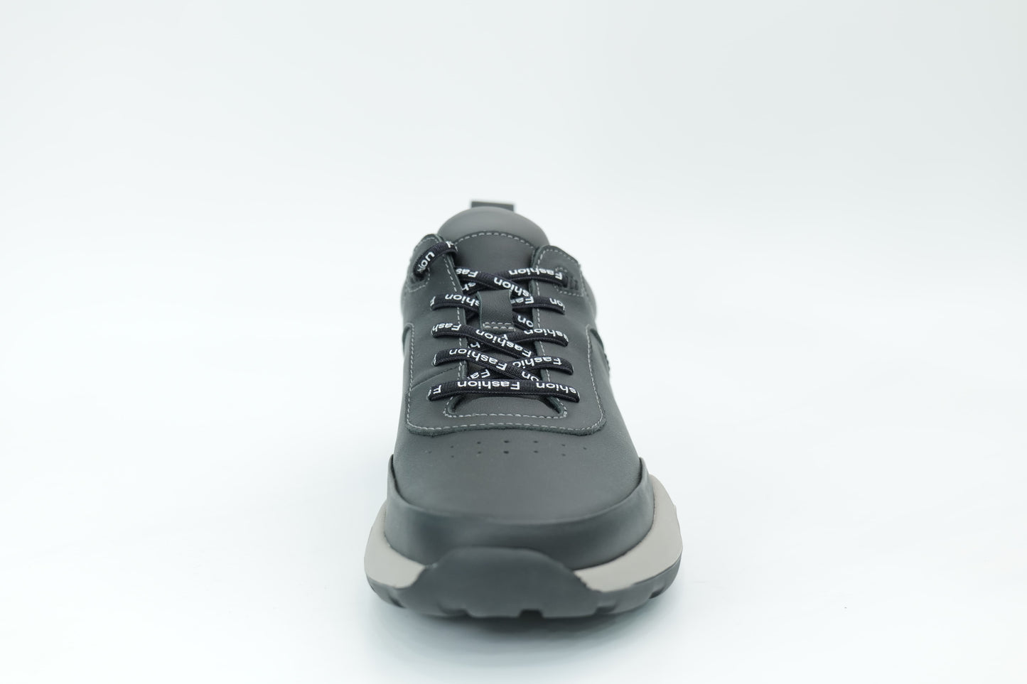 Sports shoes