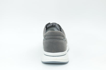 Sports shoes