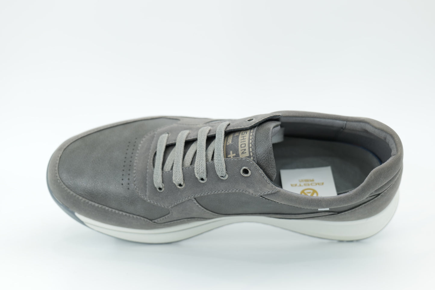 Sports shoes