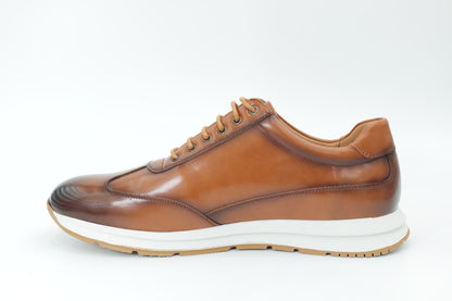 Sports shoes