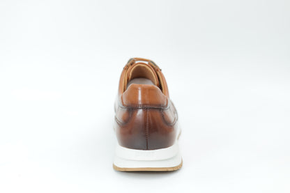 Sports shoes