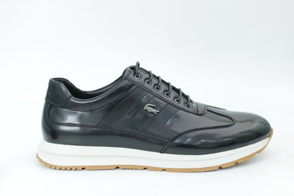 Sports shoes