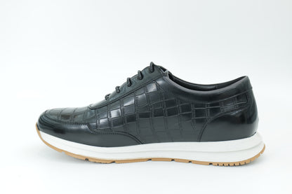 Sports shoes