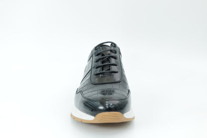 Sports shoes