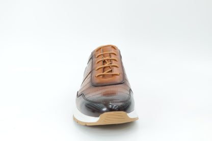 Sports shoes
