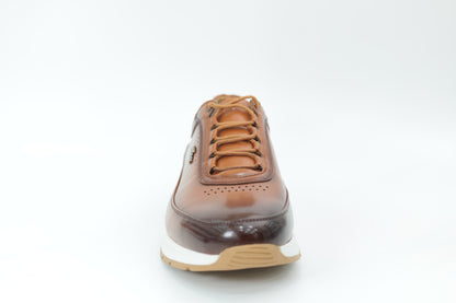 Sports shoes