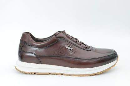 Sports shoes
