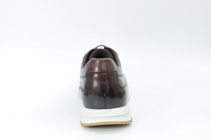 Sports shoes