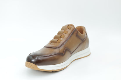Sports shoes