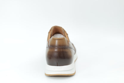 Sports shoes