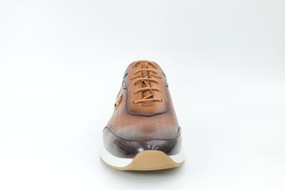 Sports shoes