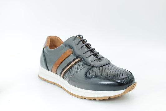 Sports shoes
