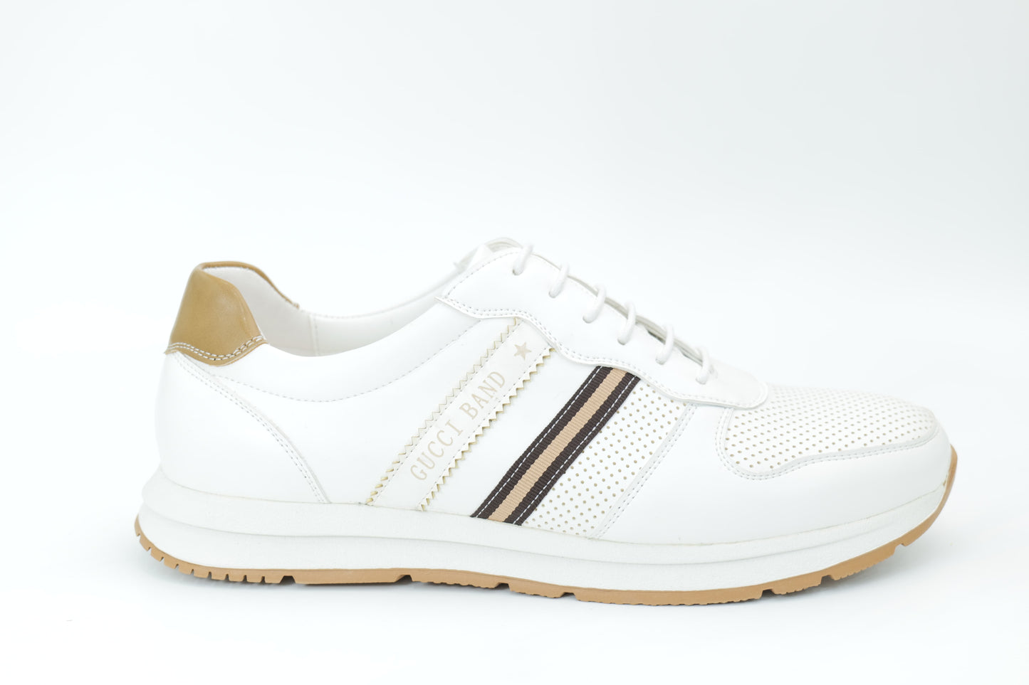 Sports shoes
