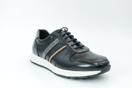 Sports shoes