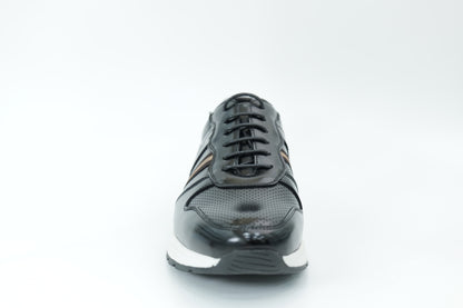 Sports shoes