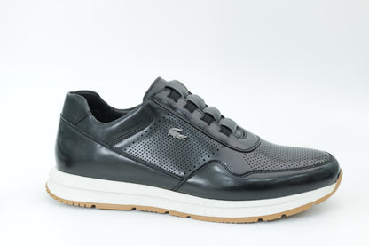 Sports shoes