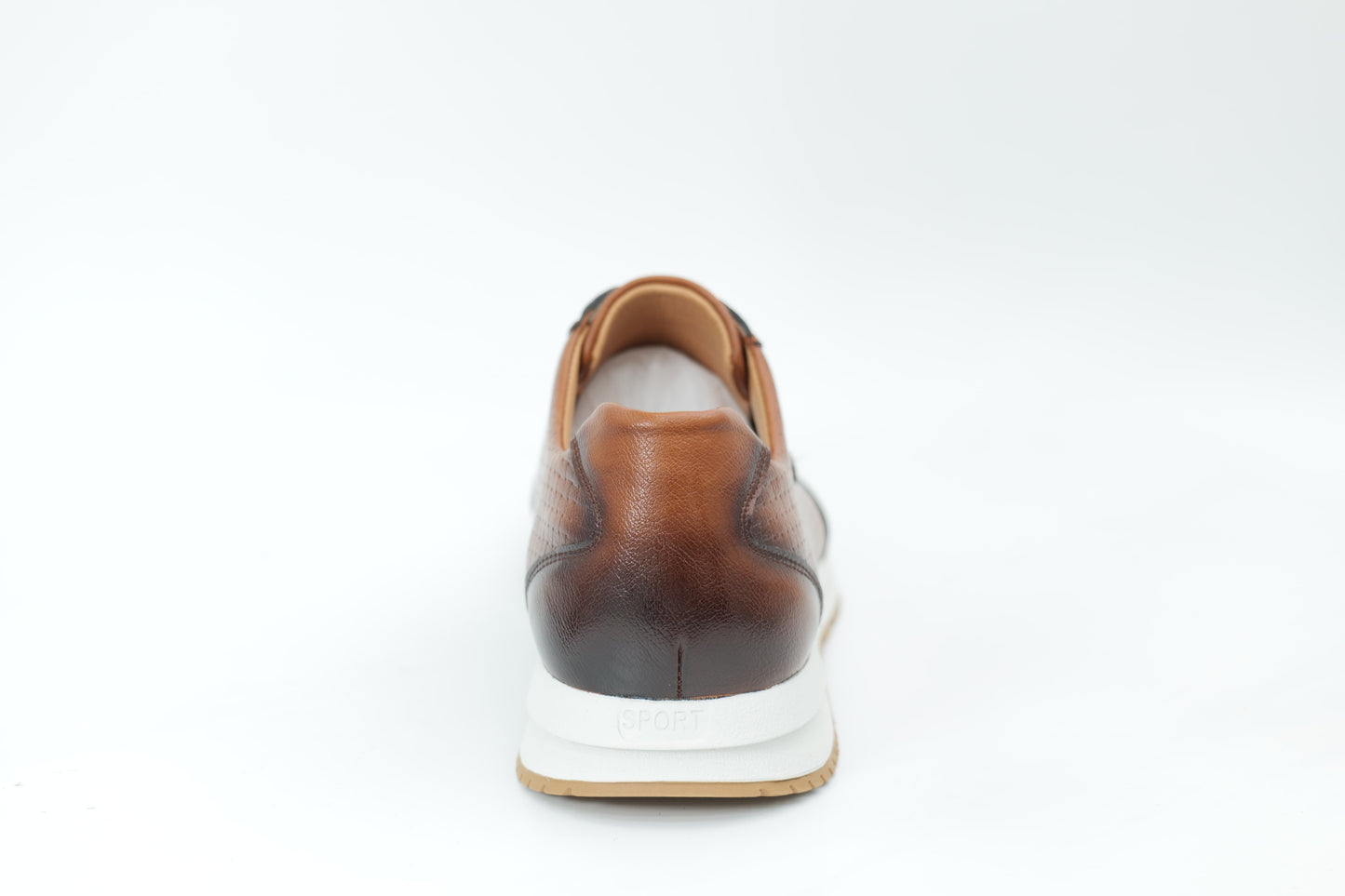 Sports shoes