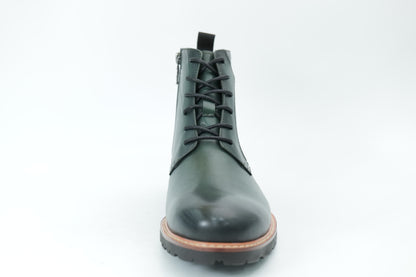 Mid-high boots